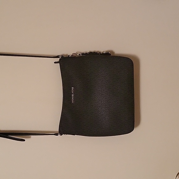 Purse - Picture 1 of 10